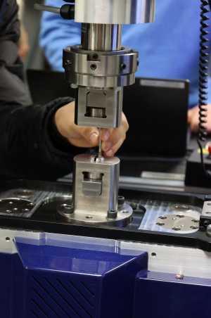 Machine/manufacturing tool