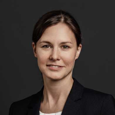 Portrait photo of Melanie Zeilinger