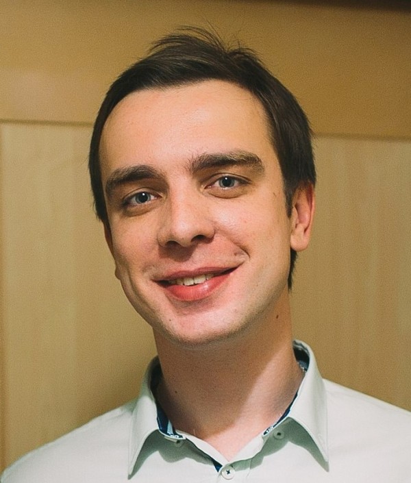 Dr.  Denis Kuznetsov